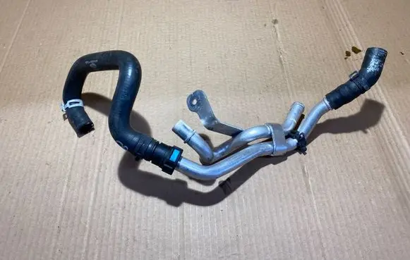 Land Rover Range Rover Sport L494 Engine coolant pipe/hose CPLA8A589CB