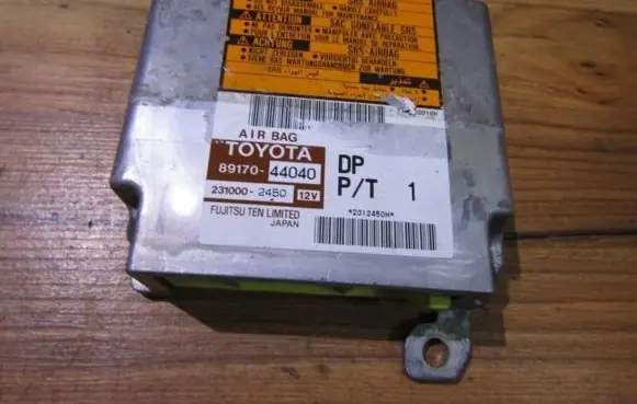Toyota Avensis Verso Airbag control unit/module 8917044040 89170-44040