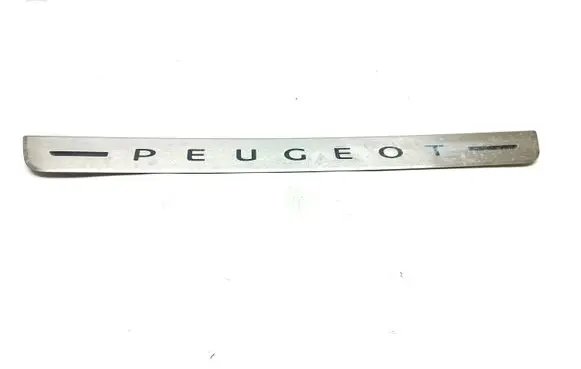 Peugeot 208 Front sill trim cover 9828373080