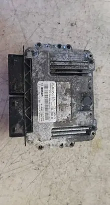 Ford Focus Engine control unit/module CV6112A650YH CV6A12B684BB 0261S08473