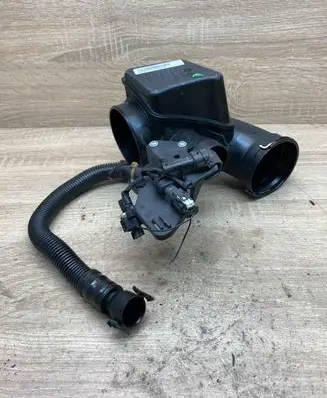 BMW 5 G30 G31 Air intake duct part 8571705 7804213