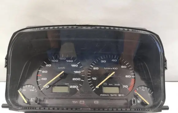 Volkswagen Golf III Speedometer (instrument cluster) 1H6919033F 6160554001