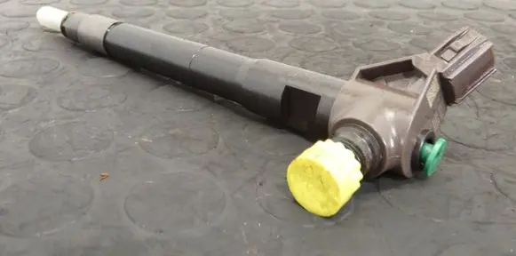 Fuel injector