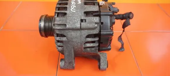 Opel Insignia B Generator/alternator 13588296 B14NET
