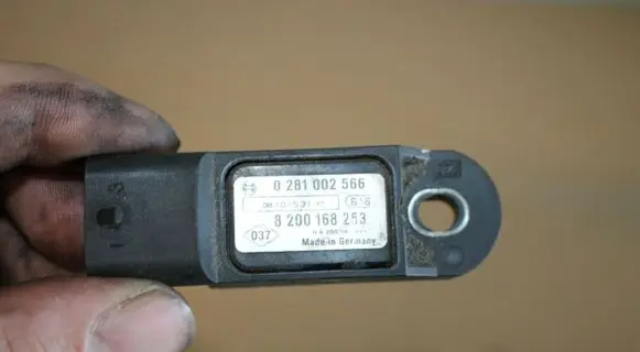 Nissan Qashqai Air pressure sensor 8200168253