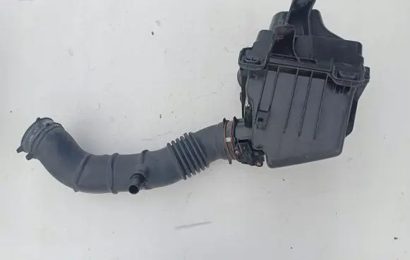 Toyota Yaris XP210 Air filter box