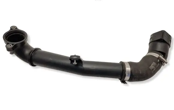 Volkswagen Golf VII Intercooler hose/pipe 04L145770H