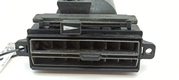 Mercedes-Benz 280 450 W116 Dashboard side air vent grill/cover trim 500070110201 FZ21272 500070070202