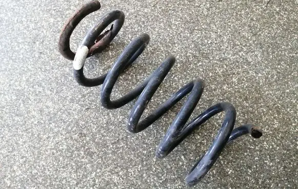 Renault Trafic II (X83) Front coil spring