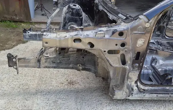 Jeep Grand Cherokee Front quarter panel 