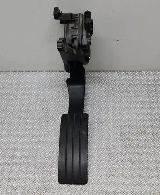 Renault Captur Accelerator throttle pedal 180029347R 6PV00997807