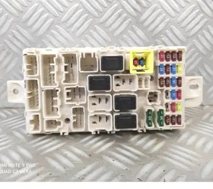 Mitsubishi Space Star Fuse module 8637B993 21368V10075A G8C937MF6Z00
