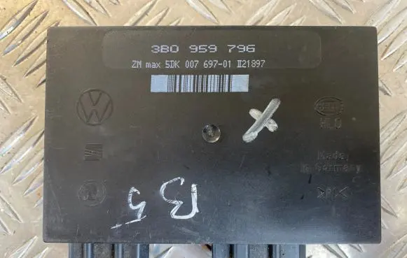 Volkswagen PASSAT B5 Comfort/convenience module 3B0959796 5DK00769701 T21897