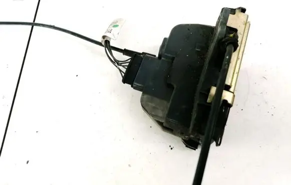 Renault Megane II Rear door lock