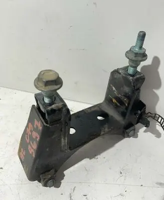 Audi A2 Engine mount bracket 8Z0199111F