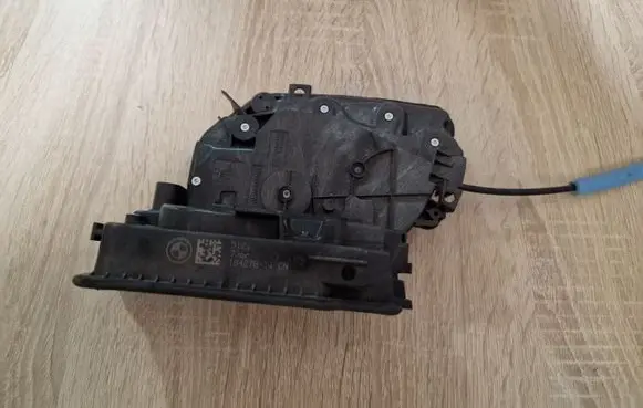 BMW X5 F15 Front door lock 7362784