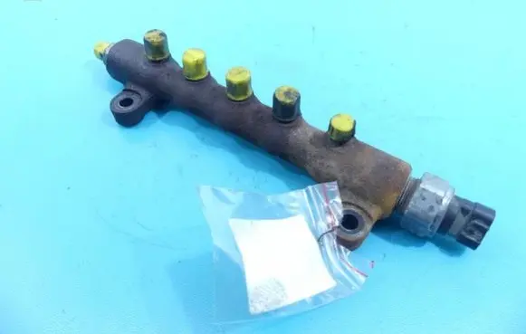 Toyota Land Cruiser (J200) Fuel main line pipe 6121-02N07 IMPRK1101929