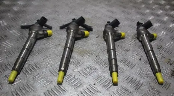 Volkswagen Caddy Fuel injector 0445110469