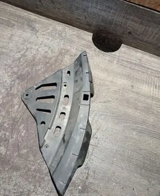 Citroen C4 II Picasso Headlight/headlamp mounting bracket