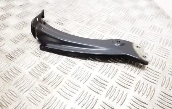 Skoda Superb B8 (3V) Fender mounting bracket 3V0821142