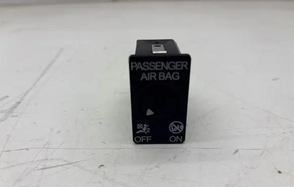 Volkswagen Polo VI Passenger airbag on/off switch 5Q0919237