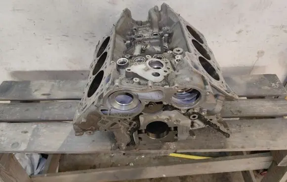 Audi Q7 4M Engine block 06M103023CS