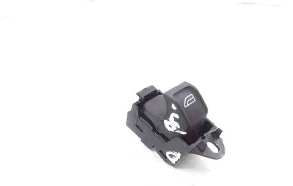 Volvo V70 Electric window control switch 30773272