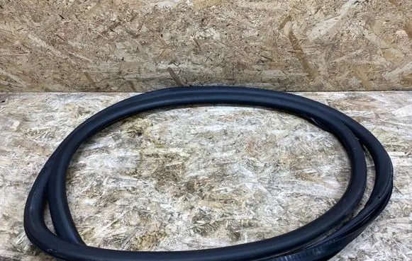 Bentley Flying Spur Front door rubber seal 3W5867356C