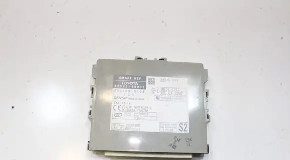 Lexus RX 450H Keyless (KESSY) go control unit/module 8999048071