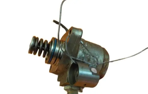 Volkswagen Polo VI Fuel line/pipe/hose 