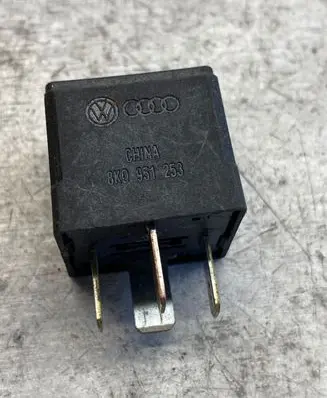 Audi A4 S4 B8 8K Other relay 8k0951253