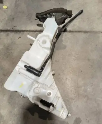BMW X5 F15 Windshield washer fluid reservoir/tank 7292424 19249710