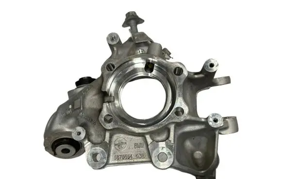 BMW X5 G05 Rear wheel hub spindle/knuckle 6876654 33306876654