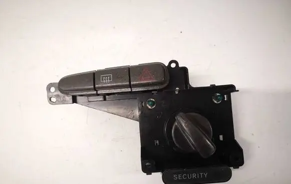Toyota Yaris Hazard light switch 758294