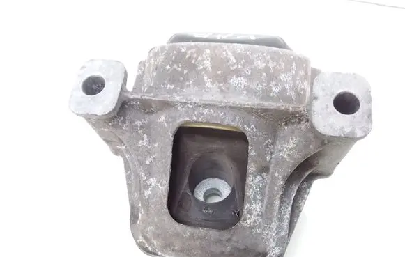 Audi A4 S4 B8 8K Engine mount bracket 8K0199381JP 8K0199381