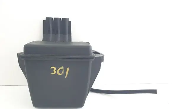 Vacuum air tank