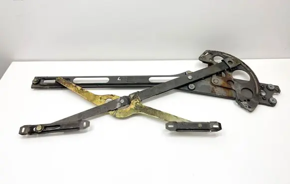 Mercedes-Benz SLC C107 Front door electric window regulator A1077250502 1077250502