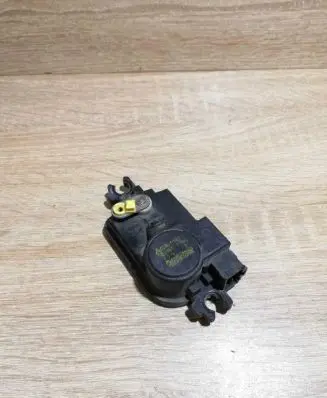 Mitsubishi Galant Central locking motor 1628009606