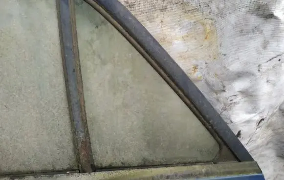 Mazda 626 Rear vent window glass 