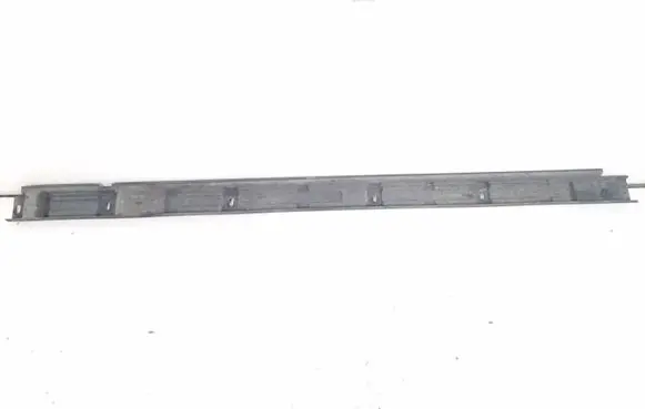 Sill/side skirt trim