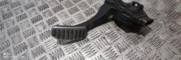 Volvo S60 Accelerator throttle pedal 31329371