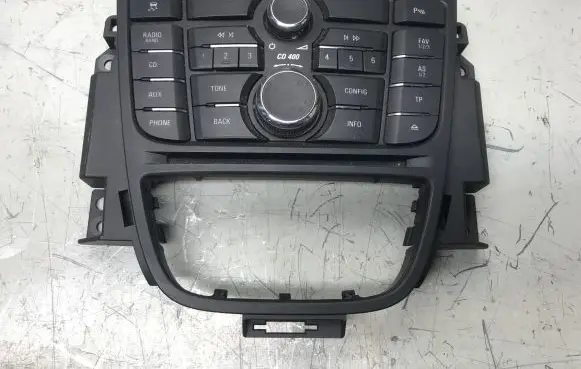 Head unit multimedia control