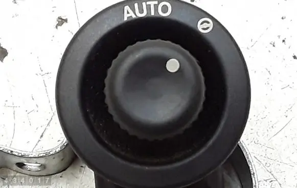 Land Rover Range Rover L322 Steering wheel adjustment switch 
