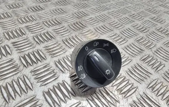 Volkswagen PASSAT B6 Light switch 1K0941431N