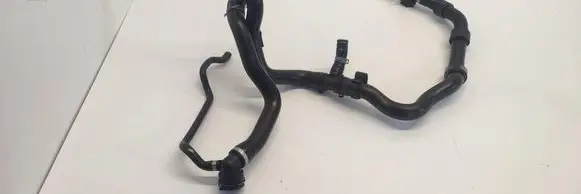 Engine coolant pipe/hose