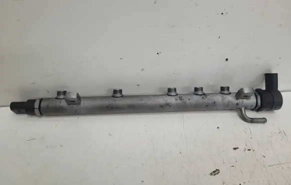 Mercedes-Benz A W169 Fuel main line pipe A6400701295 10179999 2005830