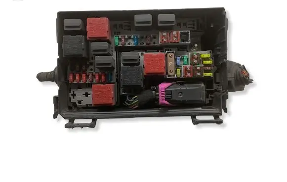 Opel Corsa D Fuse box set 18563