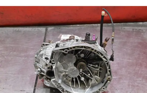 Opel Vivaro Manual 6 speed gearbox PK6025