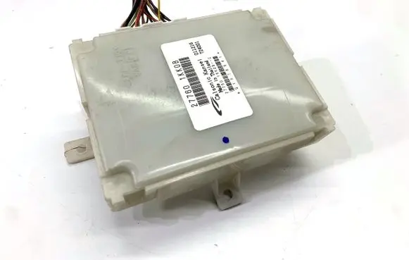 Nissan Juke I F15 Central body control module 277601KK0B