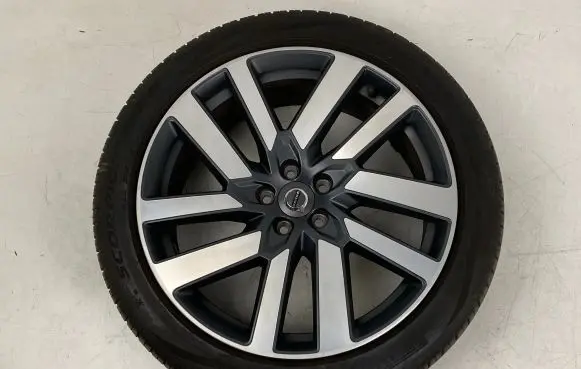 Volvo V90 Cross Country R20 alloy rim 32243400